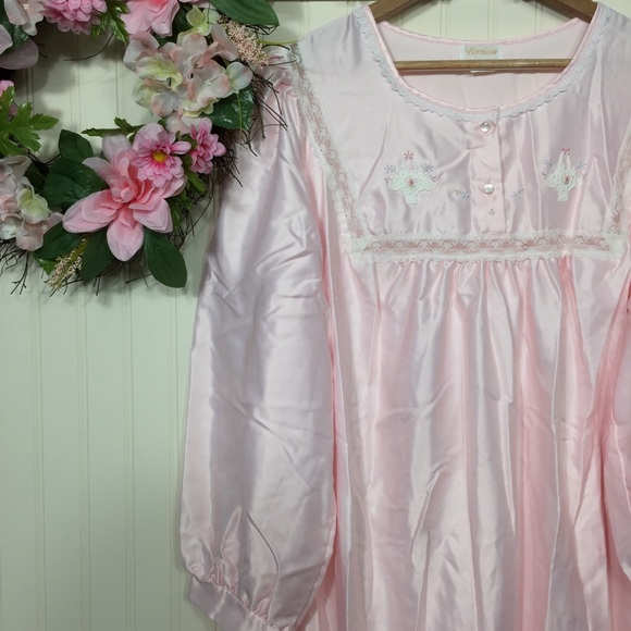 Vintage Barbizon cuddleskins Cottagecore powder pink silky satin nightgown 2X - Picture 2 of 9